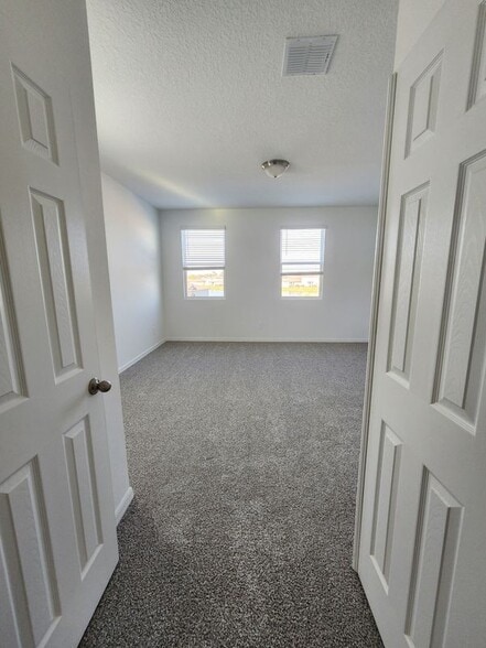 Building Photo - 4658 Homestead Trl