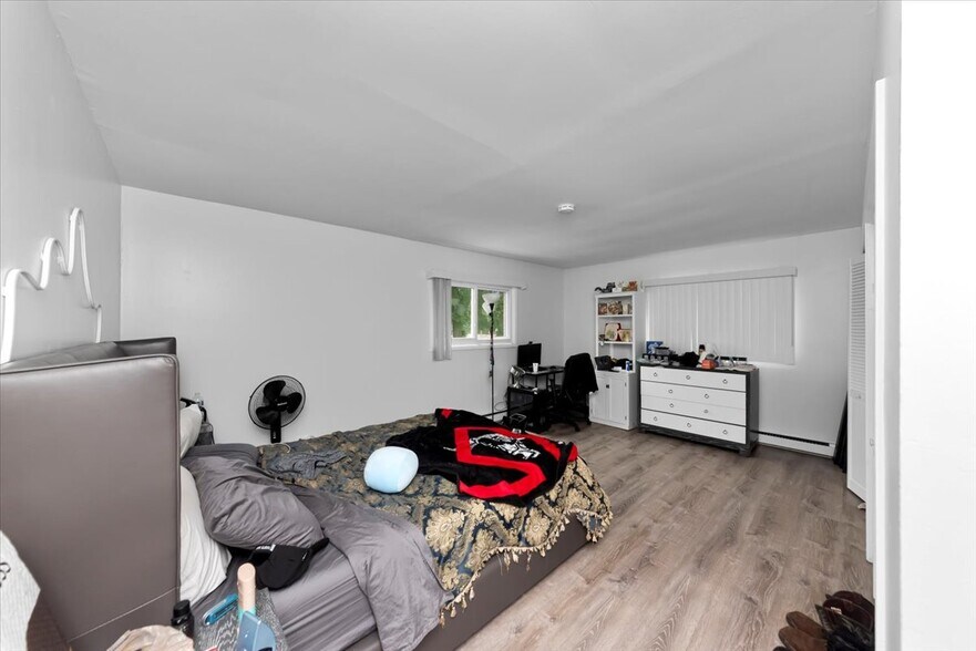 Building Photo - 300 Marlene Ct