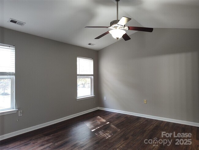 Building Photo - 467 Doughton Ln