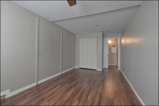 Building Photo - 3208 Kirkcaldy St