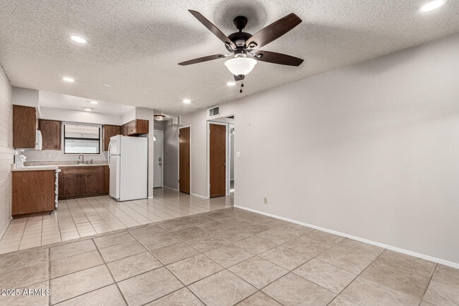 Building Photo - 6721 E McDowell Rd