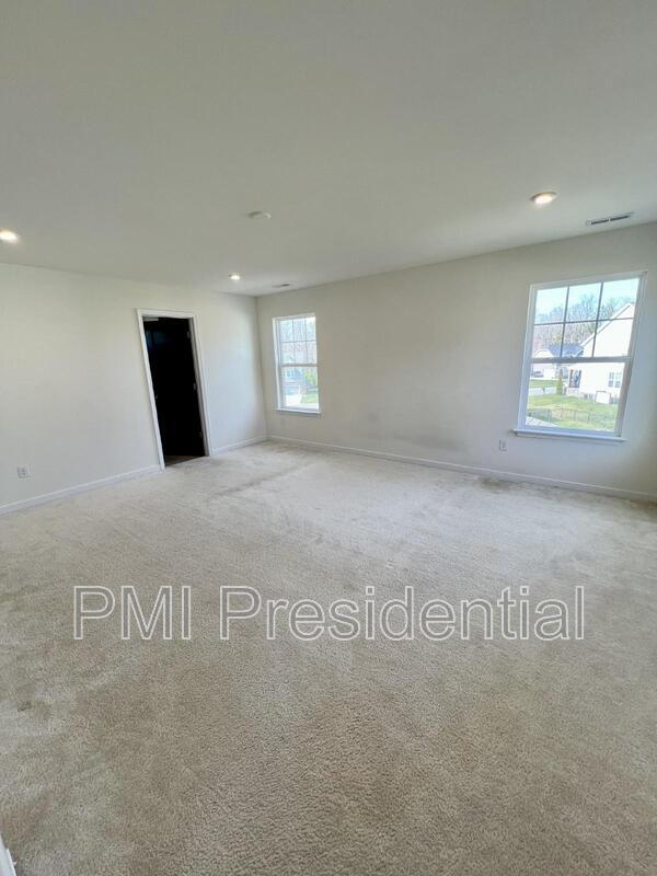 Building Photo - 15606 Wolfboro Rd