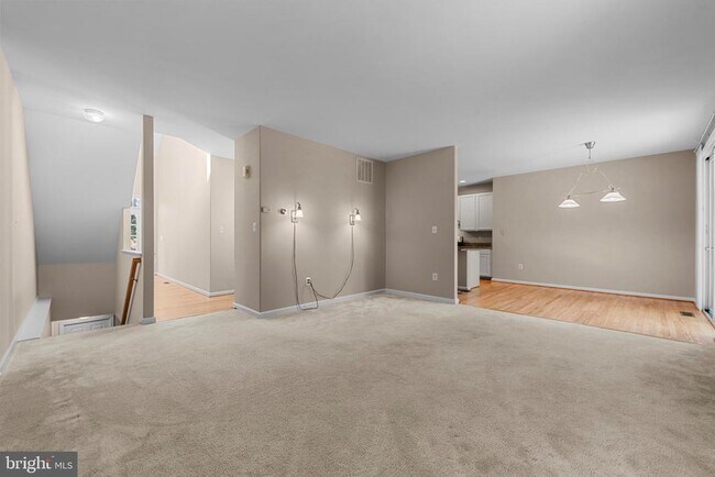 Building Photo - 21768 Tottenham Hale Ct