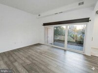 Building Photo - 124 Roberts Ln