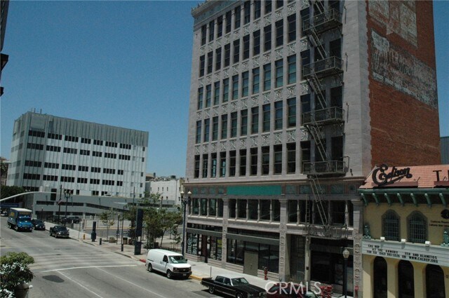 Building Photo - 150 The Promenade N