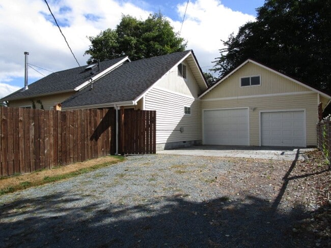 Building Photo - 701 Marshall Ave