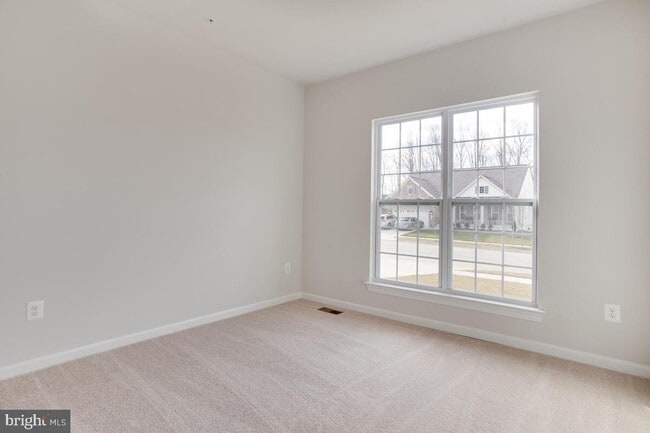 Building Photo - 6308 Savannah Dr