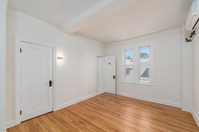 Building Photo - Newly Remodeled 1-Bedroom with Office Space, 1-Bathroom Near Johns Hopkins University