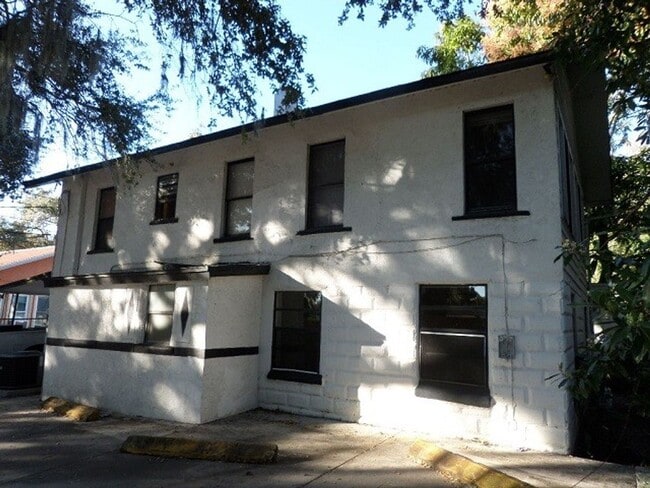 Building Photo - 2242 23rd Ave S