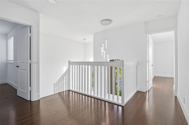 Building Photo - 1049 Thistle Creek Ct