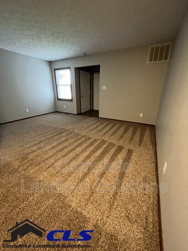Building Photo - 4275 S Kian St