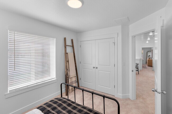 Building Photo - 82 W 925 N