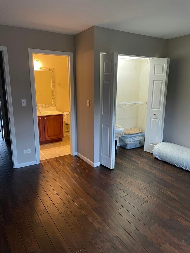 Building Photo - 753 Hanbury Dr