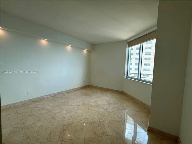 Building Photo - 335 S Biscayne Blvd