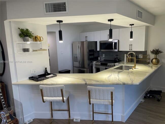 Building Photo - 1605 S US Hwy 1