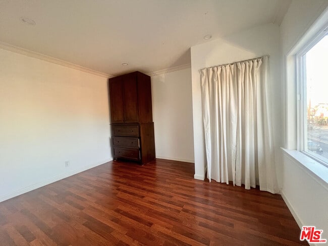 Building Photo - 2737 S Robertson Blvd