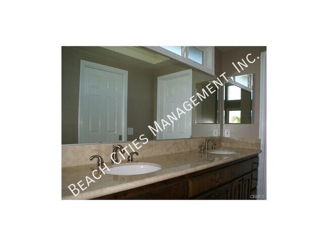 Building Photo - 6220 Ronald Dr