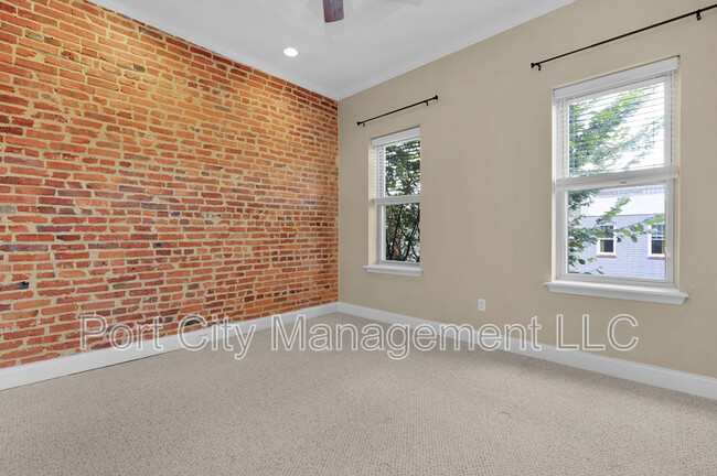 Building Photo - 131 S Bouldin St