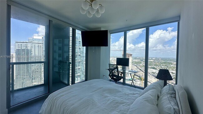 Building Photo - 888 Biscayne Blvd