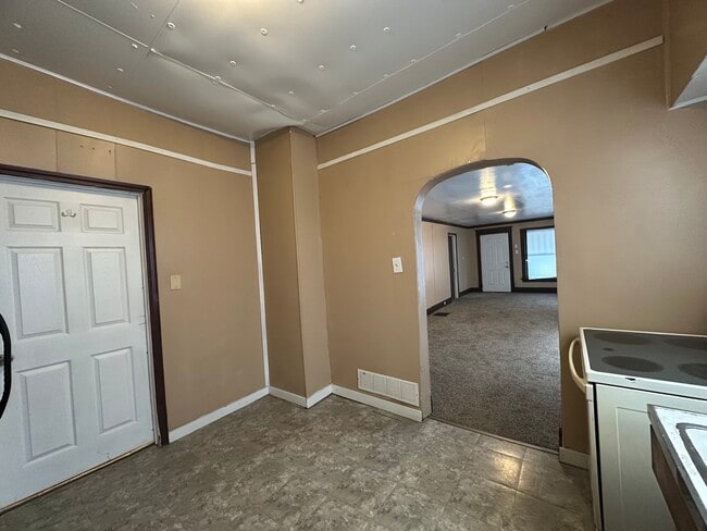 Building Photo - 118 State-N