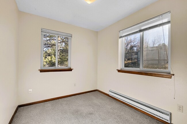 Building Photo - 26172 Center Dr