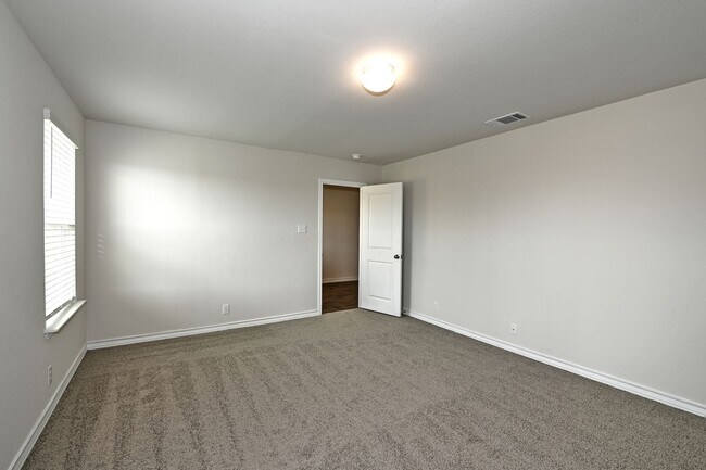 Building Photo - 13327 Whisper Rnch