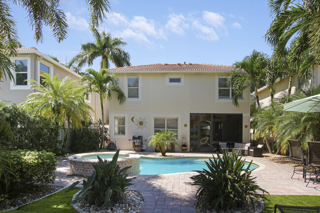 Building Photo - 8210 Calterra Dr