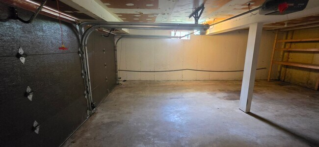 Building Photo - 11864 Featherwood Dr
