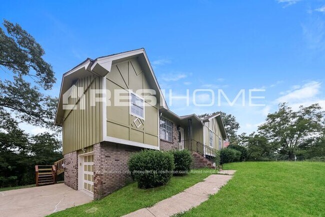 Building Photo - 741 Twin Ridge Dr