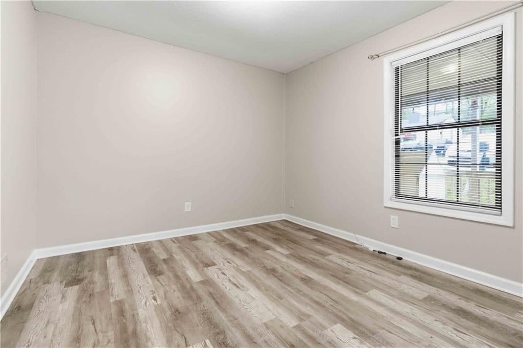 Building Photo - 442 Booth Cir SW