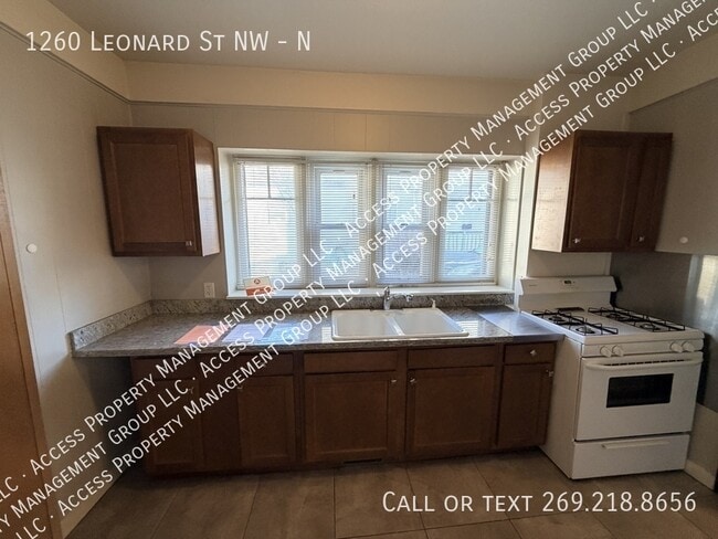Building Photo - 1260 Leonard St NW
