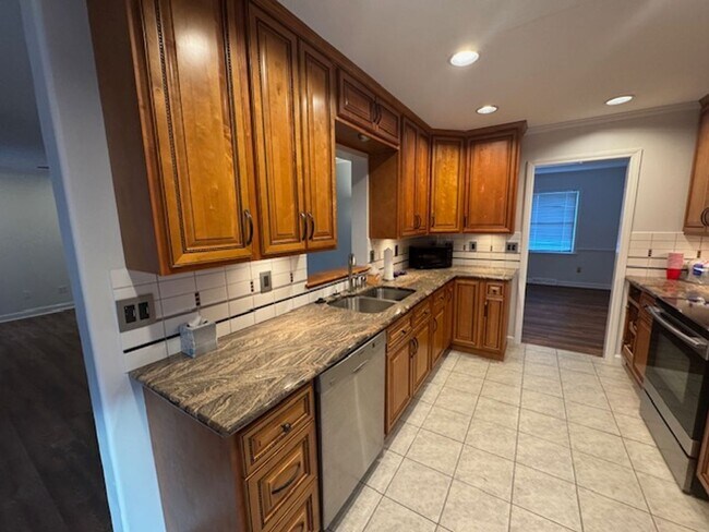 Building Photo - Long Leaf Acres