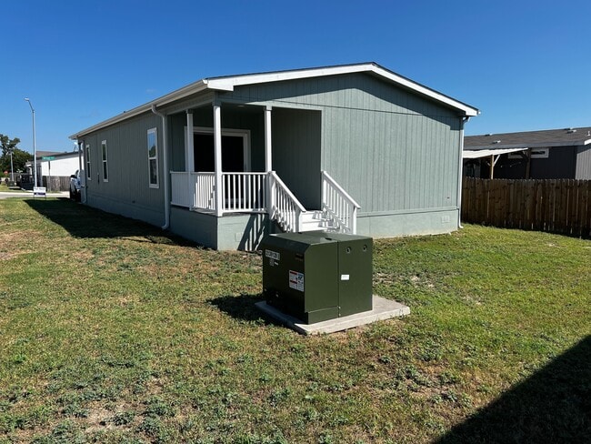 Building Photo - 100 Biloxi Ct