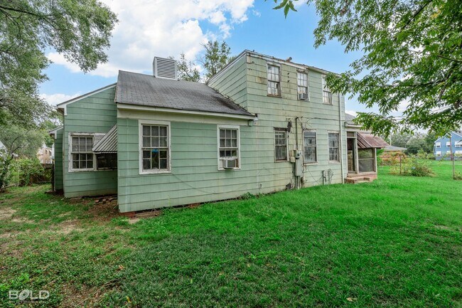 Building Photo - 217 Boulevard Pl