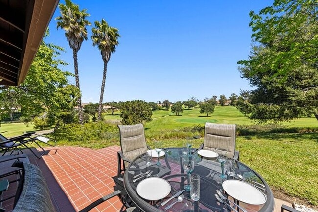Building Photo - Sweeping Views! Rare and Peaceful 5-home e...