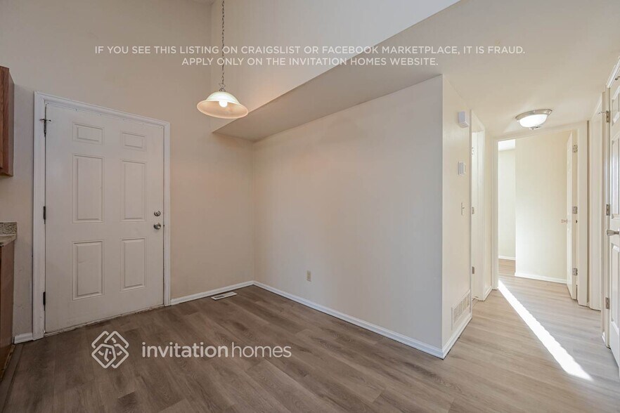 Building Photo - 19382 E Buchanan Pl