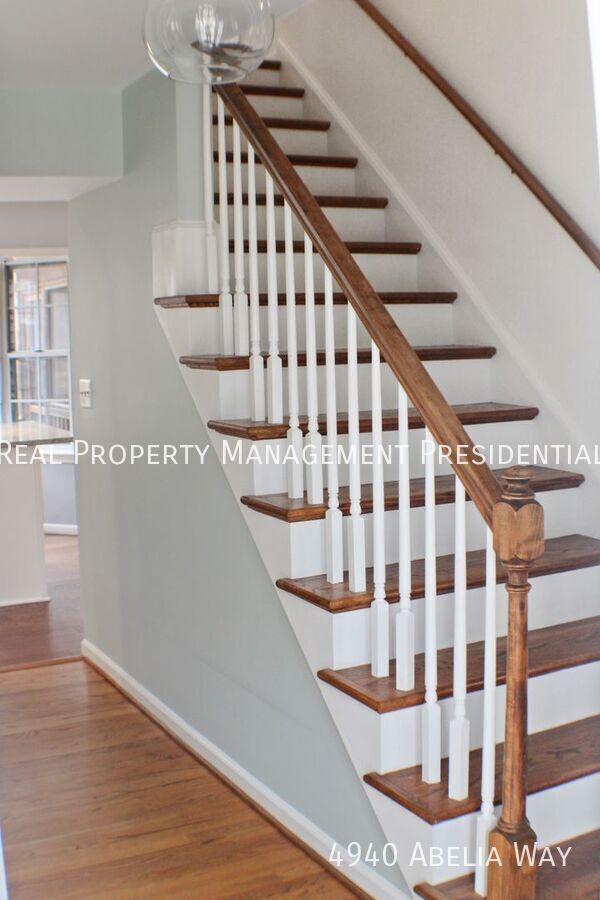 Building Photo - 4940 Abelia Way