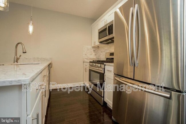 Building Photo - 1635 Lang Pl NE