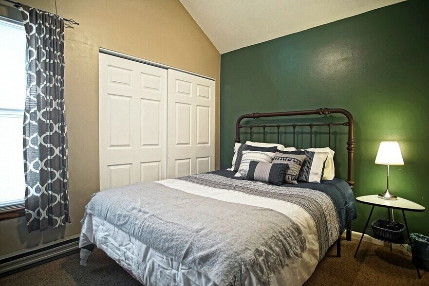 Building Photo - 2908 Mountaineer Cir