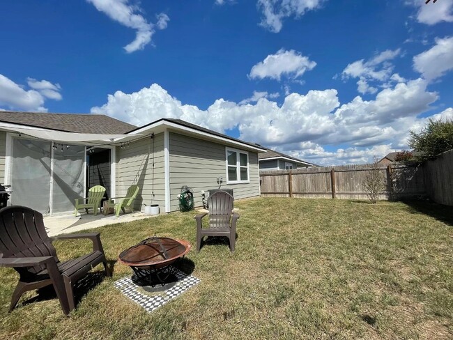 Building Photo - 128 Lacey Oak Lp