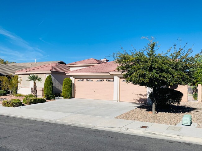 Building Photo - Beautiful home in Green Valley