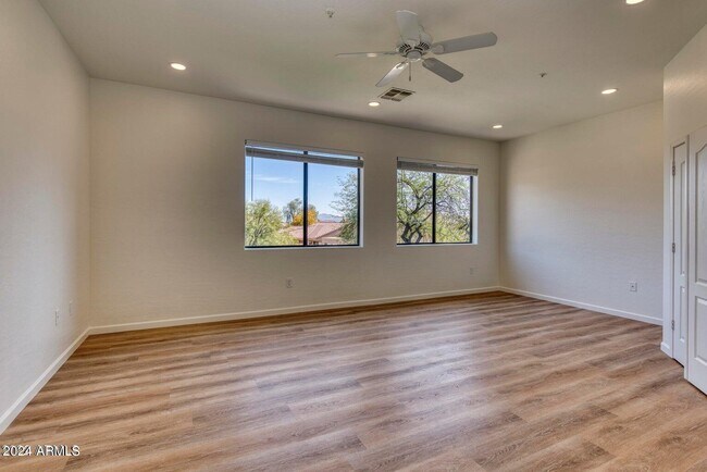 Building Photo - 12441 Via Ln