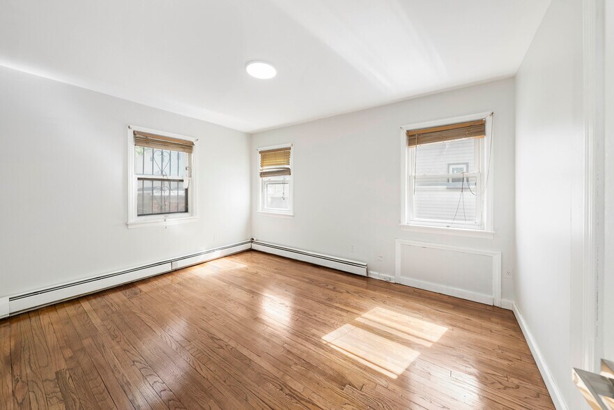 Bed Room - 69 Marion Ave