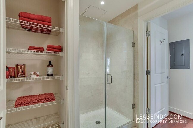 Building Photo - 2425 L St NW