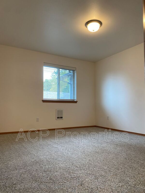 Building Photo - 5889 Cedar St