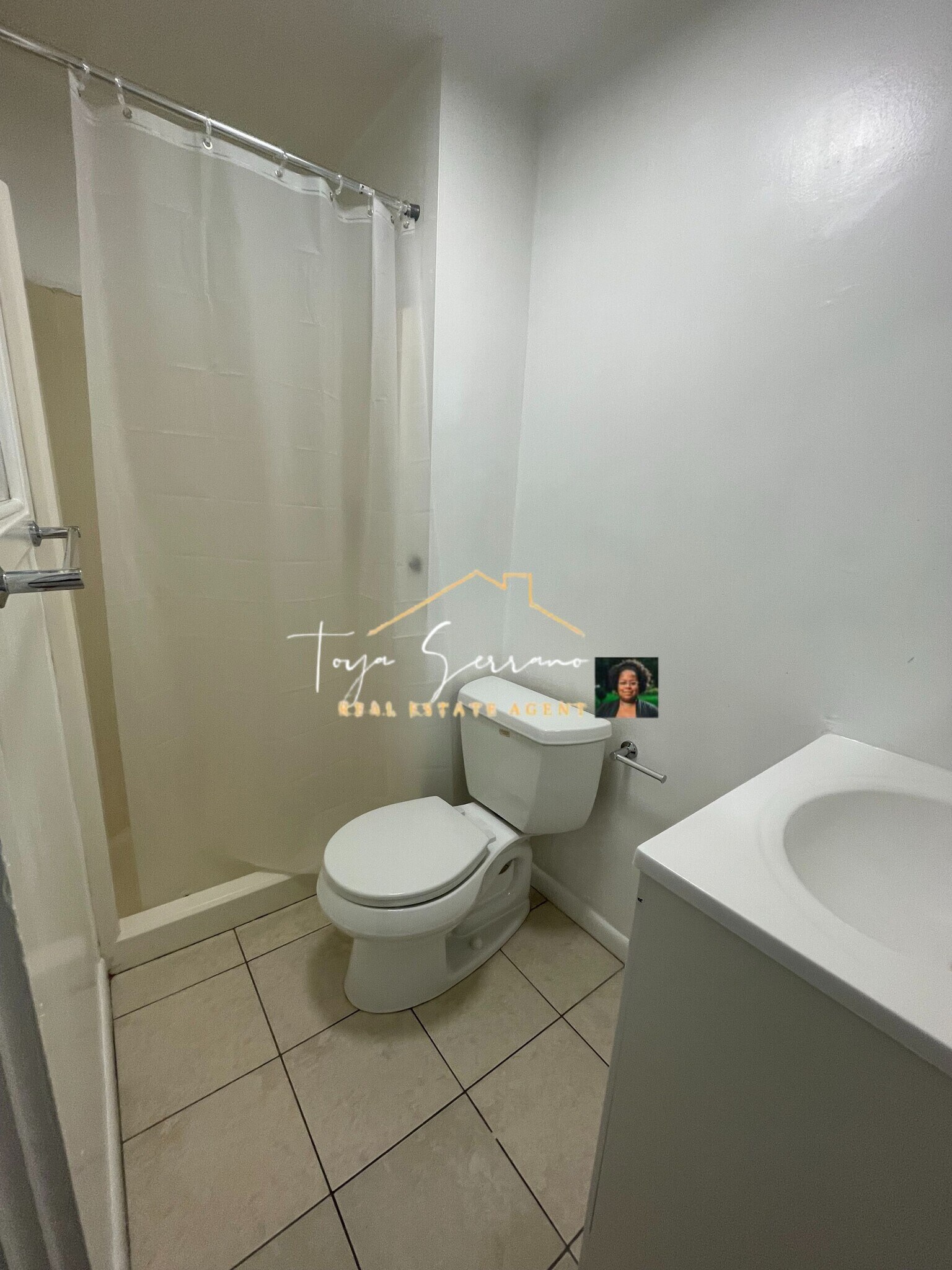 Building Photo - 39 Beacon St