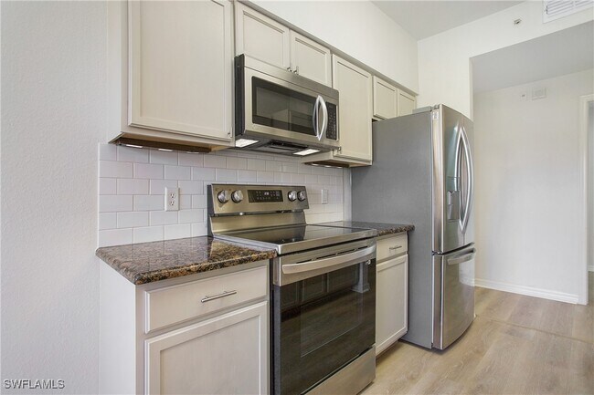 Building Photo - 7925 Preserve Cir