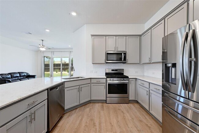 Building Photo - 2133 Alamar walk