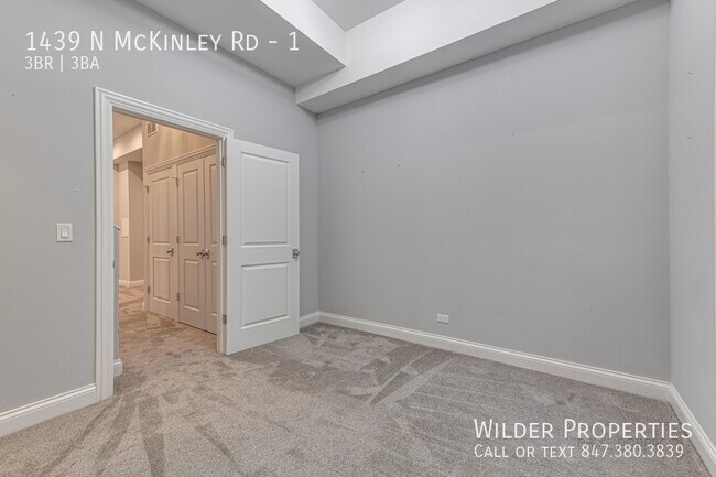 Building Photo - 1439 N McKinley Rd