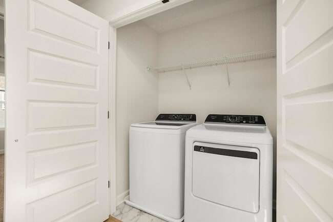 Building Photo - 505 Tappan Private Ln